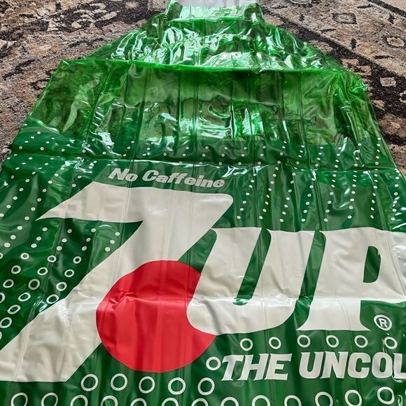 7-UP Vintage Float Mattress - Picture 6 of 9